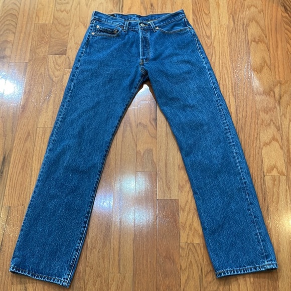 Levi’s 501 Tag Size 34 x 34 Medium Wash Button Fly 5 Pocket Classic Western - Picture 3 of 15